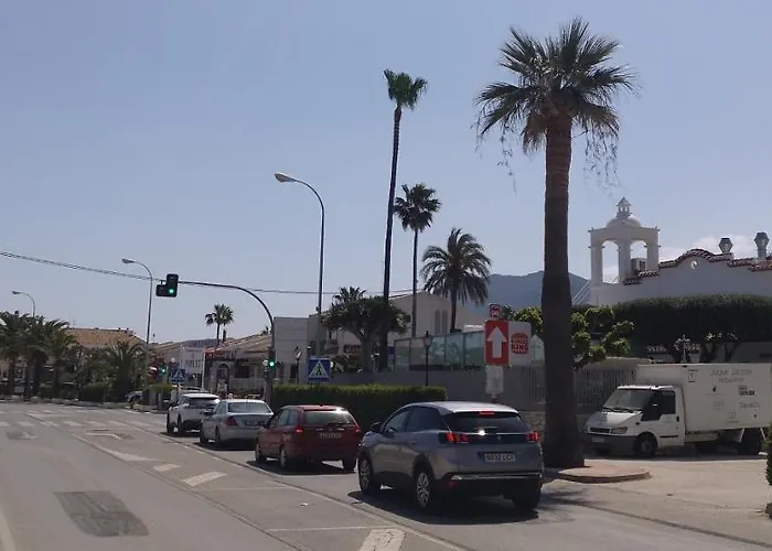 Estudio Alfil-piscina شقة *