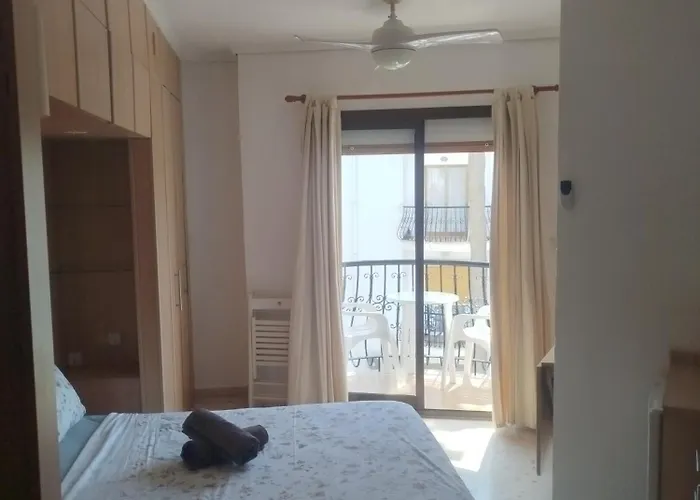 Estudio Alfil-piscina شقة